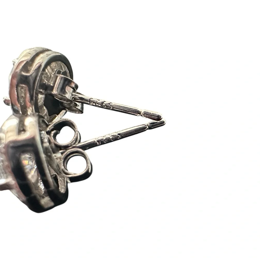 5mm 1.0 CT Moissanite Round Halo Earrrings NWT - Picture 6 of 6